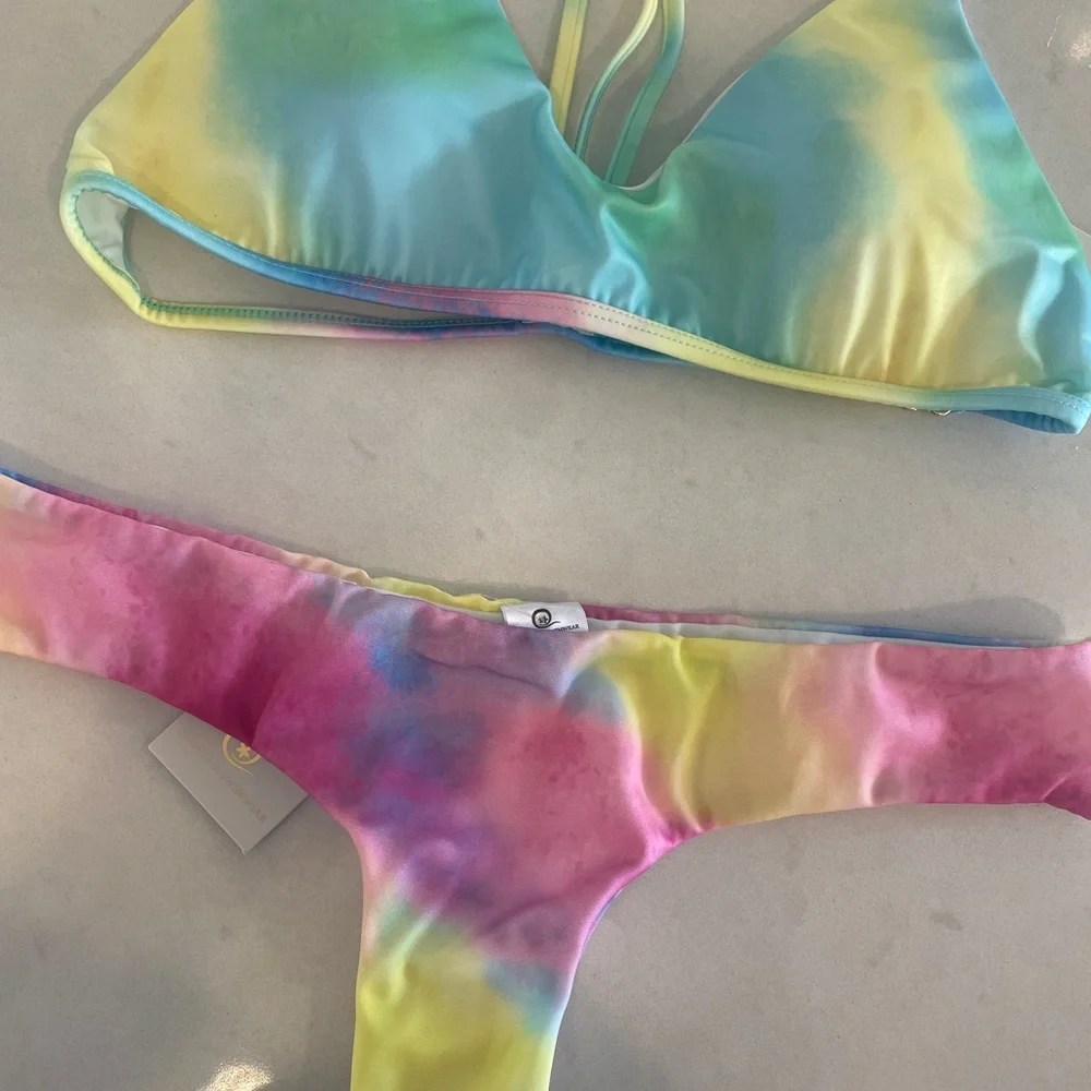 Plumeria Rainbow Tie-Dye Bikini Set Triangle Top & Cheeky Bottoms NWT M & L - Picture 7 of 7